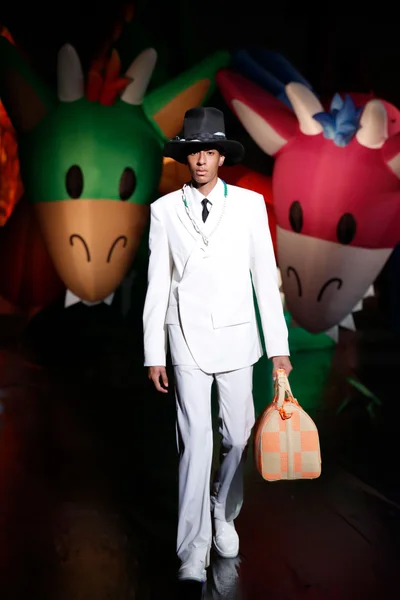 Look 33